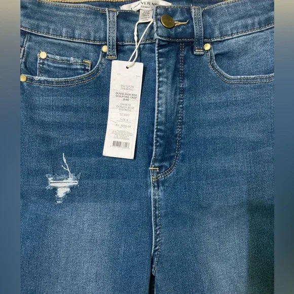 Forever New - Olivia High Rise Sculpting Crop Jean - Picture 2 of 5